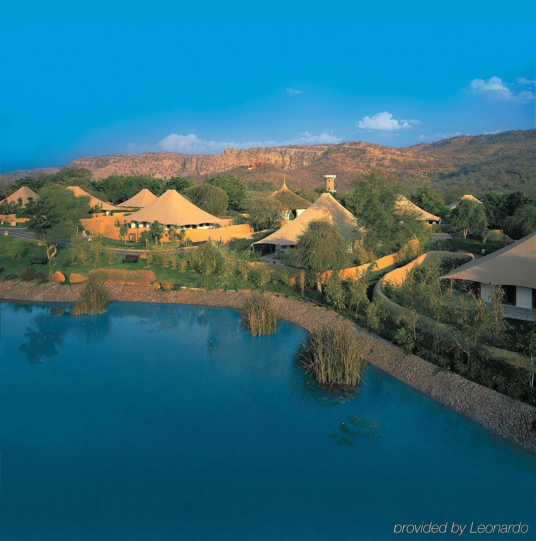 סוואי מדופור The Oberoi Vanyavilas Wildlife Resort, Ranthambhore מראה חיצוני תמונה